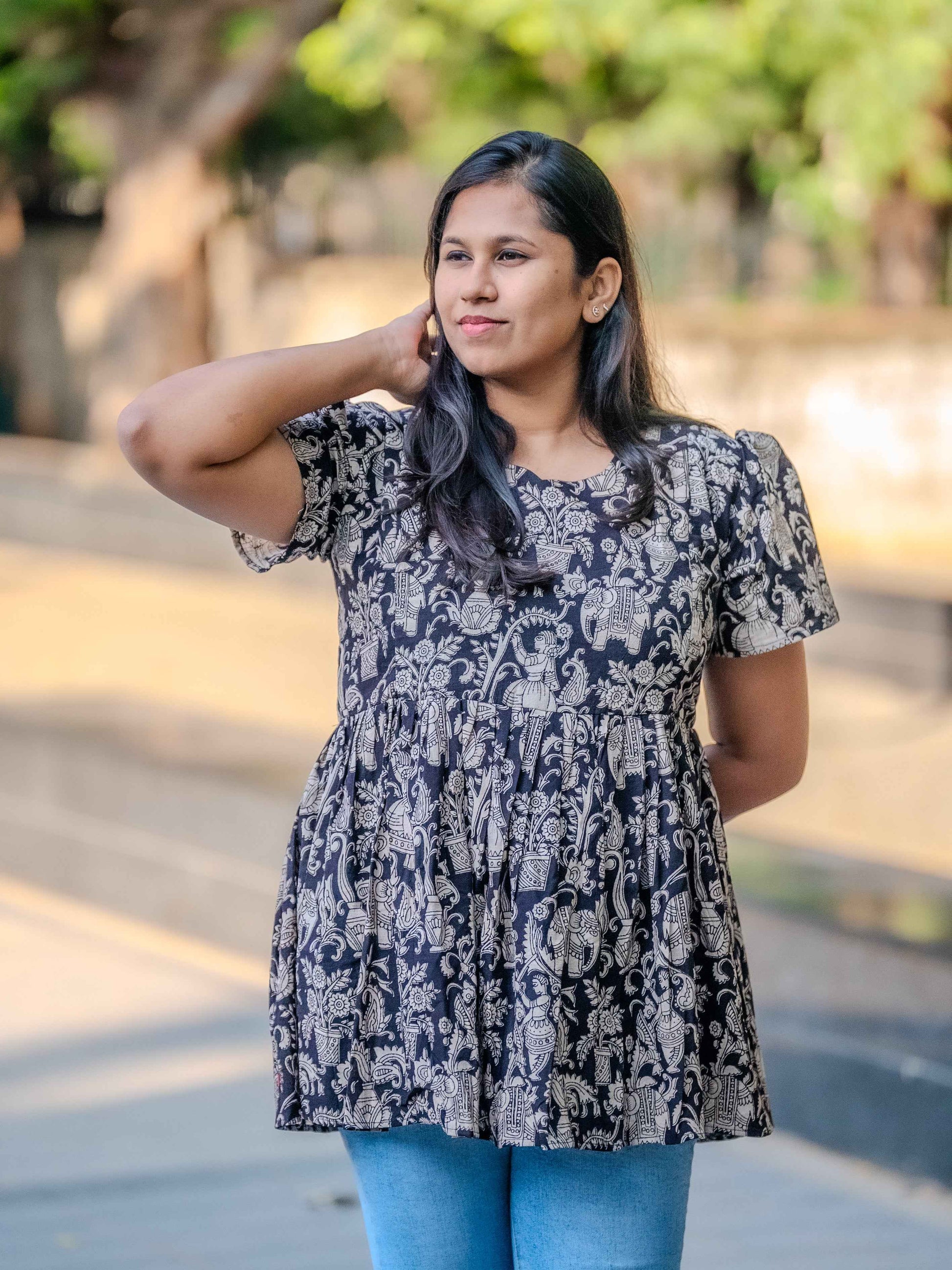 Heritage Black – Kalamkari Feeding Friendly Maternity Short Kurti