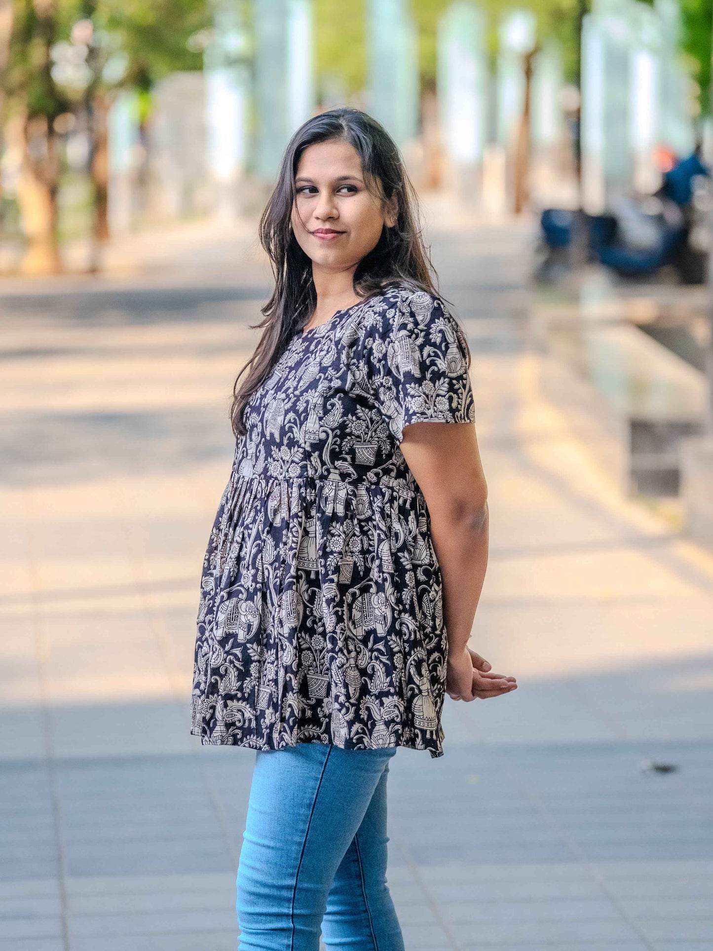 Heritage Black – Kalamkari Feeding Friendly Maternity Short Kurti