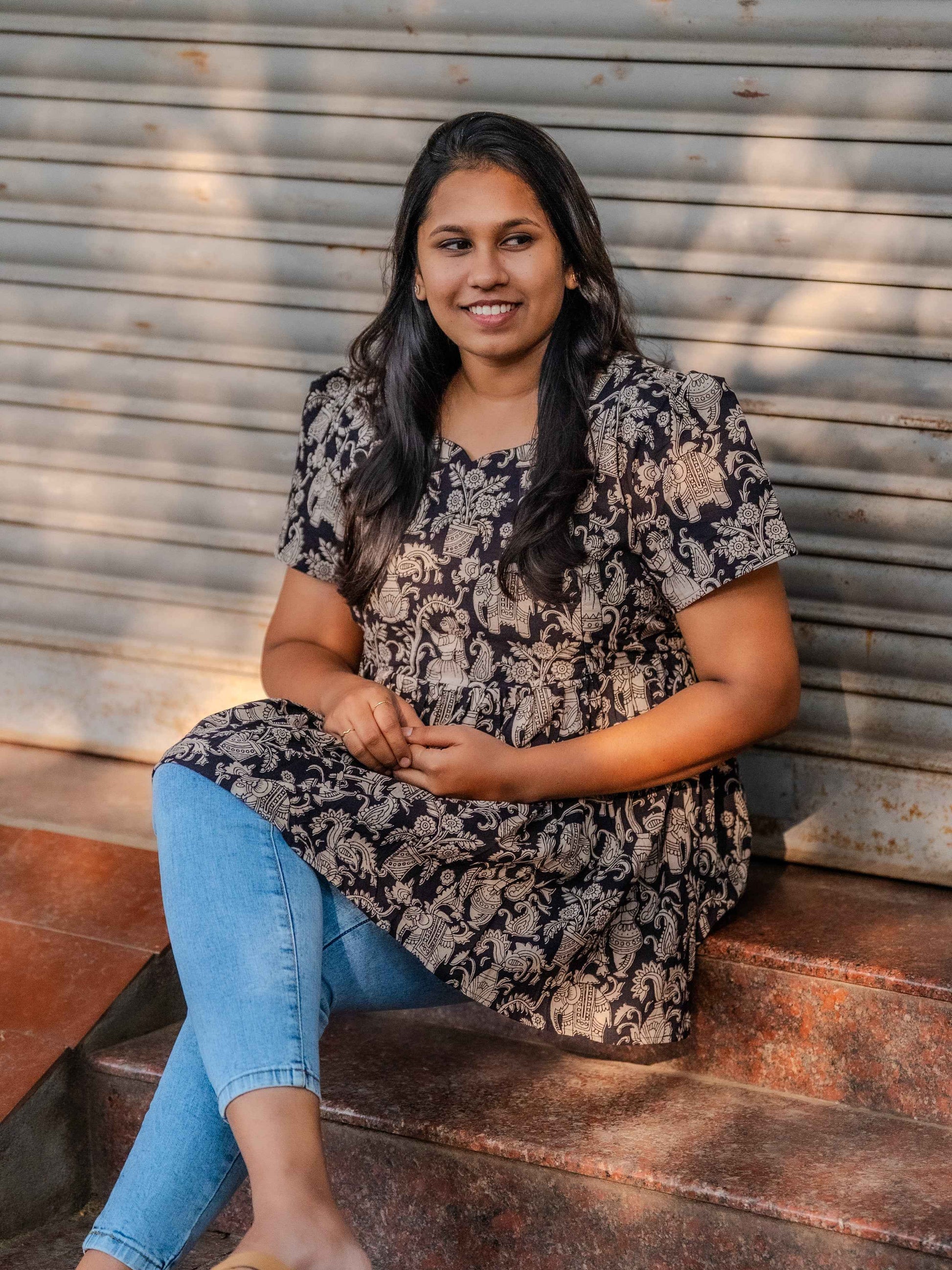 Heritage Black – Kalamkari Feeding Friendly Maternity Short Kurti